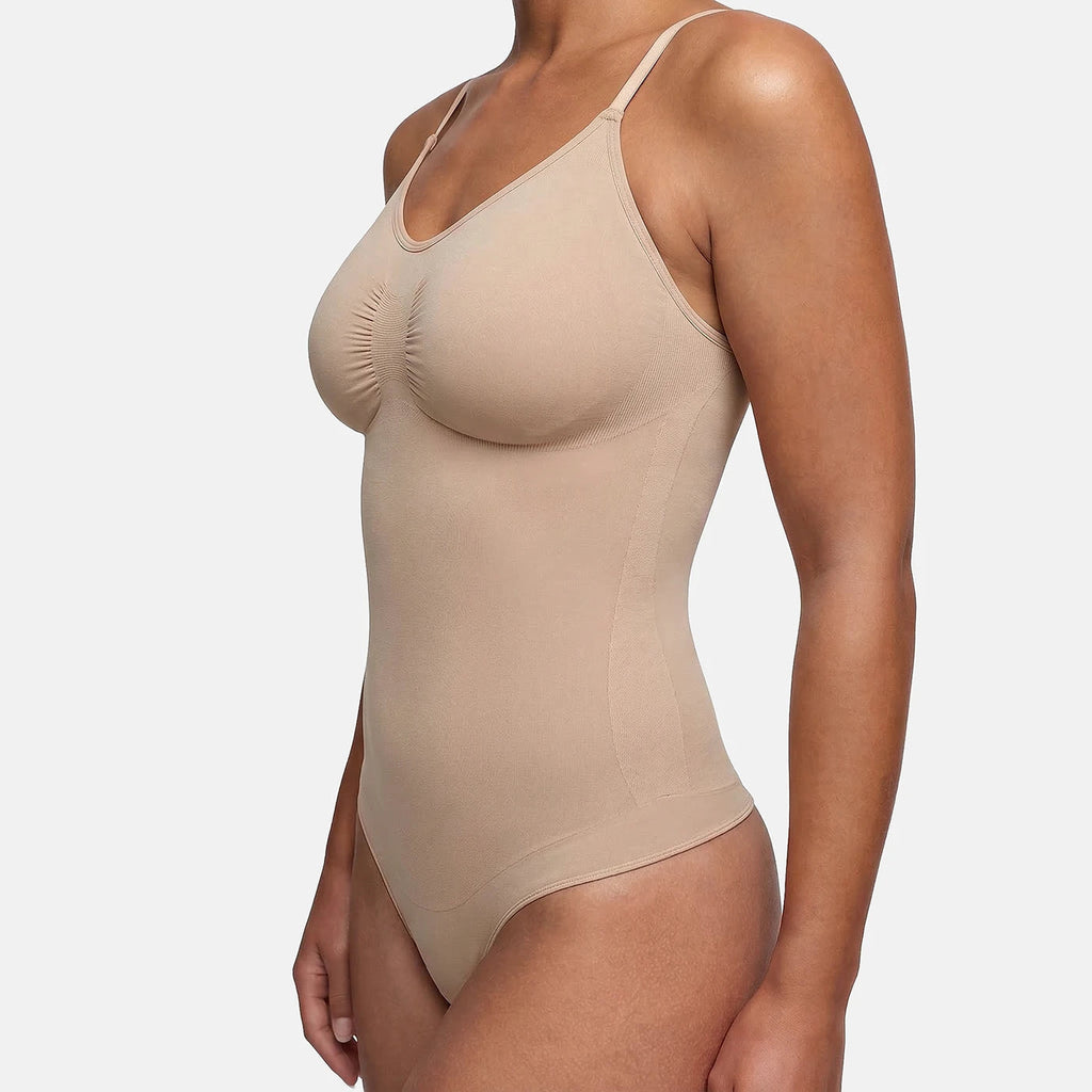 Andningsbar shapewear-body med magkontroll och rumplyft